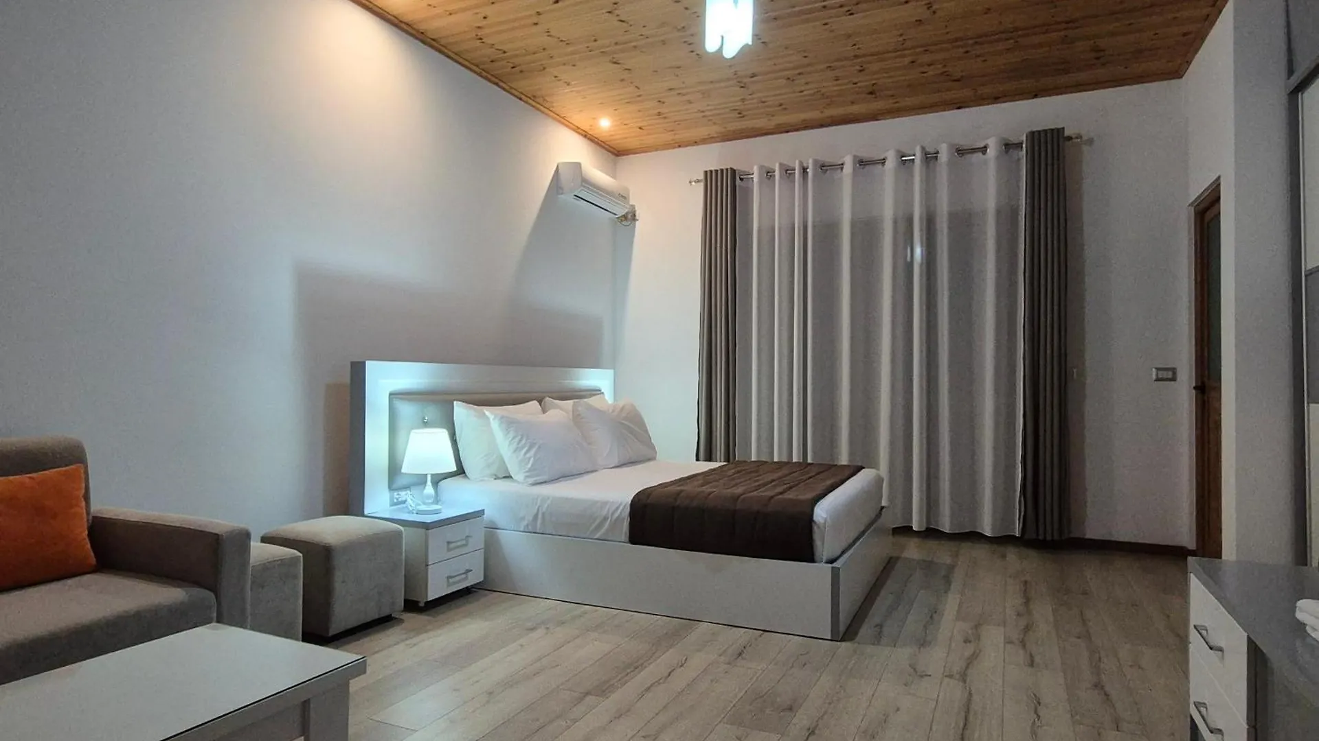 Orchids Hotel Saranda
