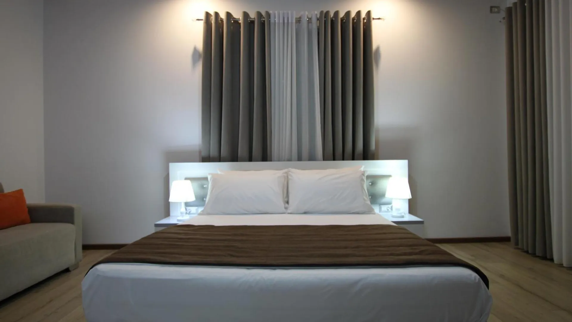 Orchids Hotel Sarande