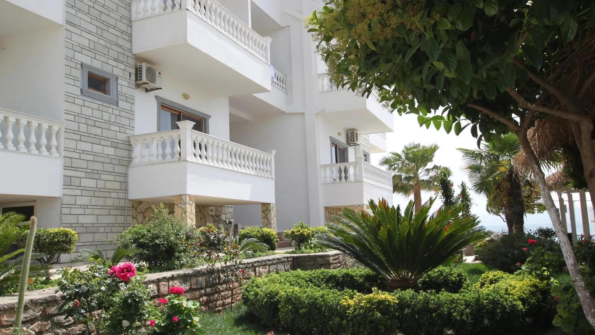 Orchids Hotel Sarande