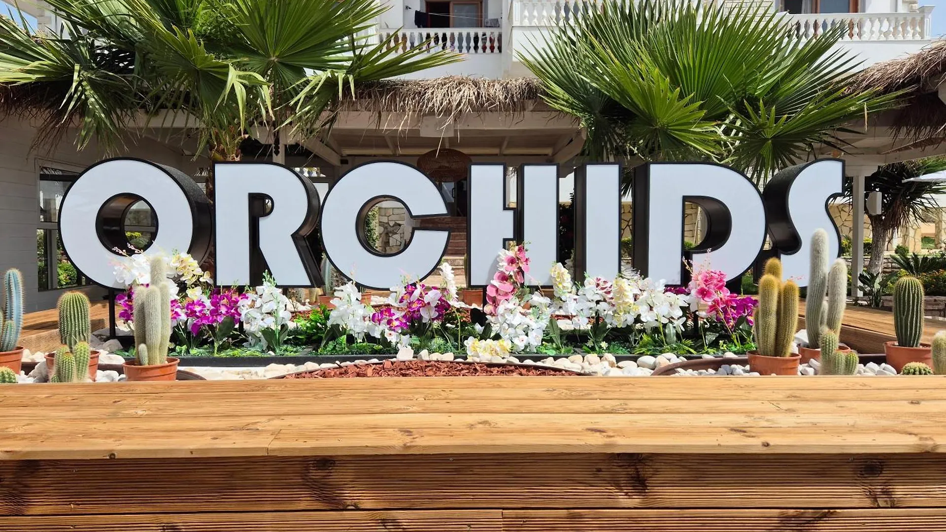 Orchids Hotel Saranda