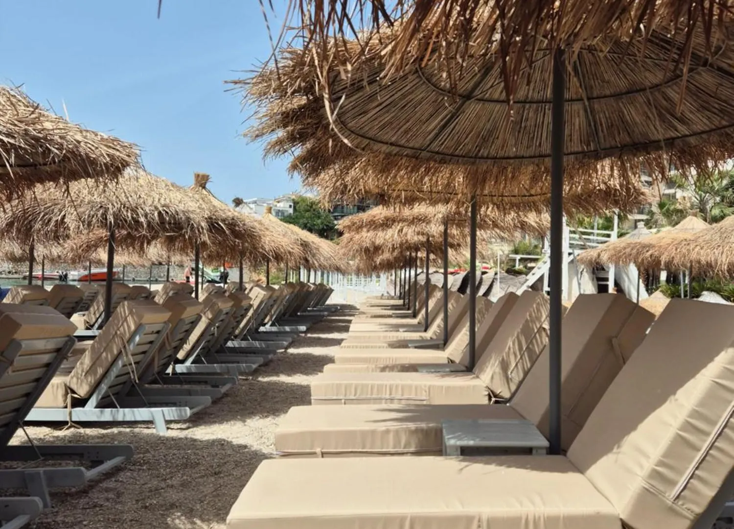 Orchids Hotel Sarande