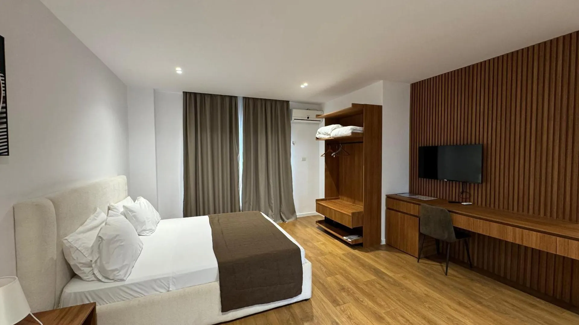 Orchids Hotel Saranda
