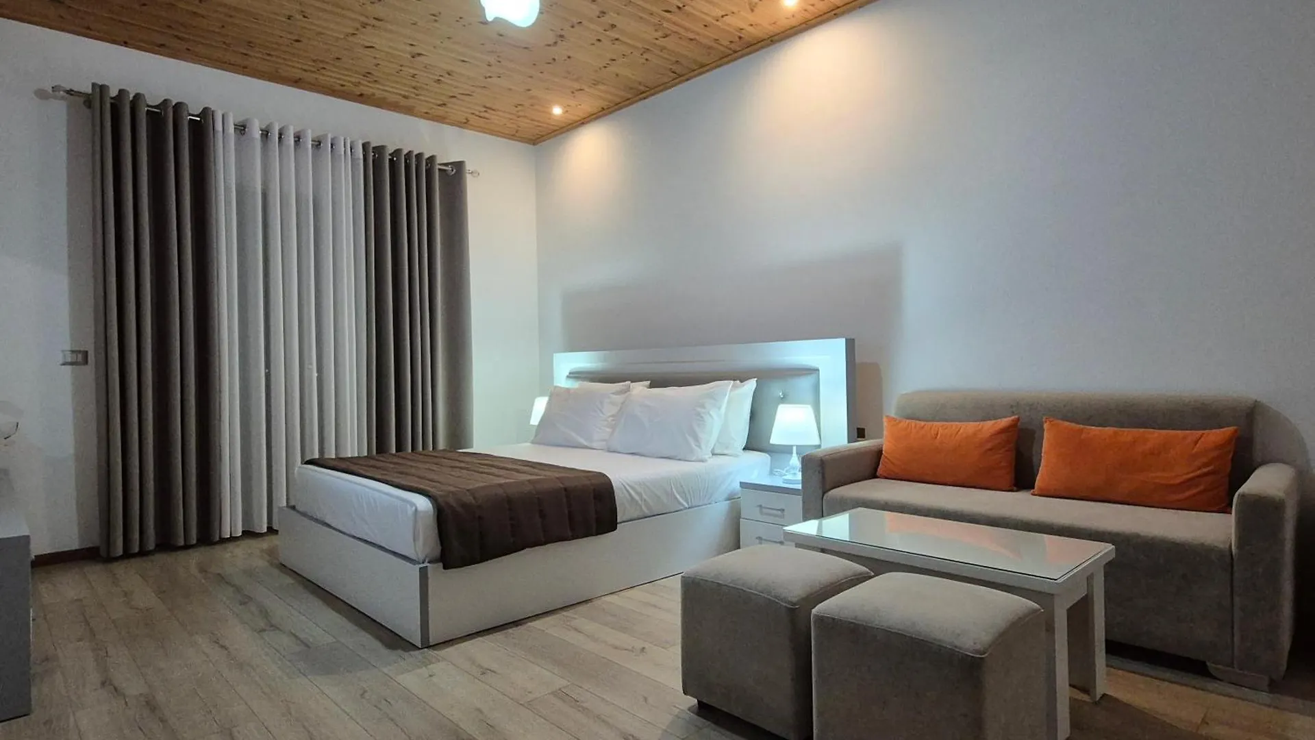 Hotel 1 Sarandë
