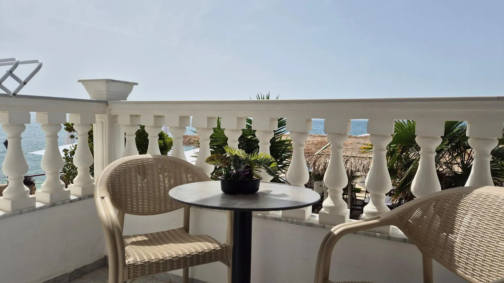 Hotel 1 Sarandë 3*,